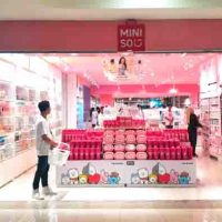 Miniso Pink Kini Hadir di Transmart Cilandak, Yuk Kunjungi!